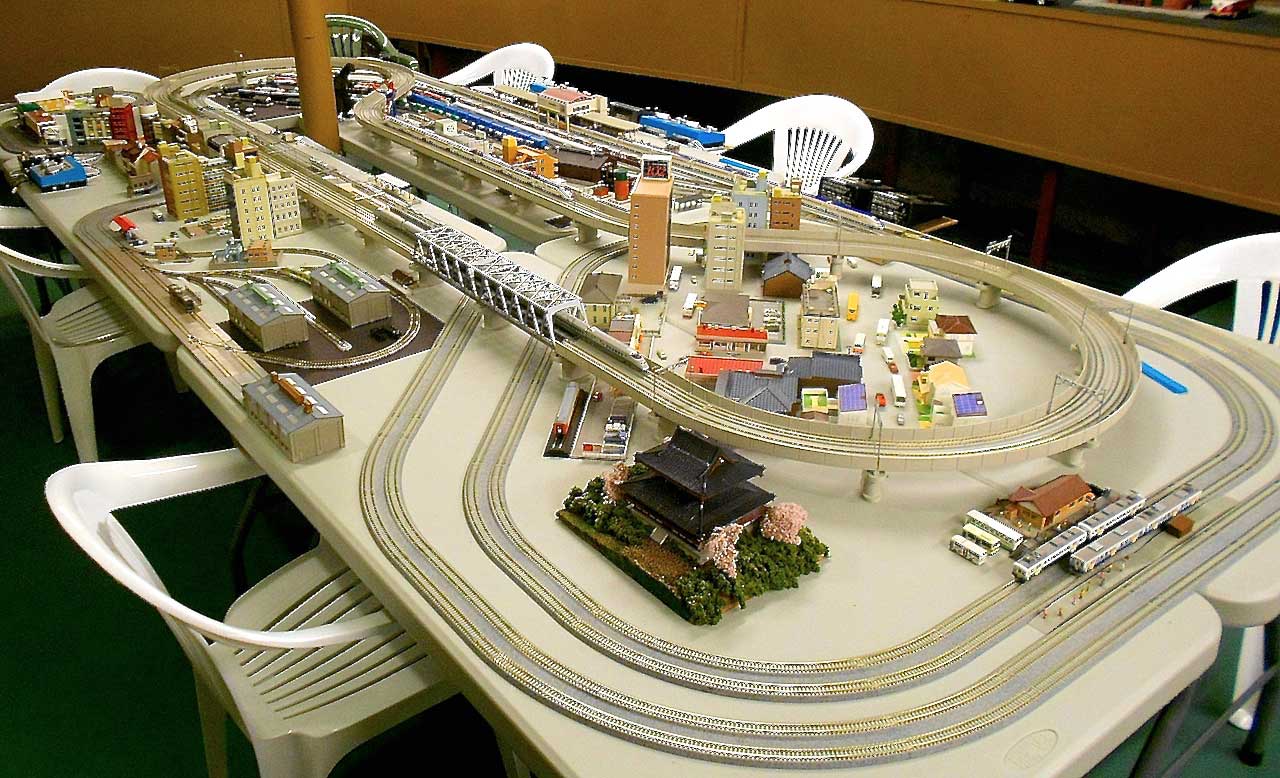JRM: Japanese N Scale Layout - A Group Effort